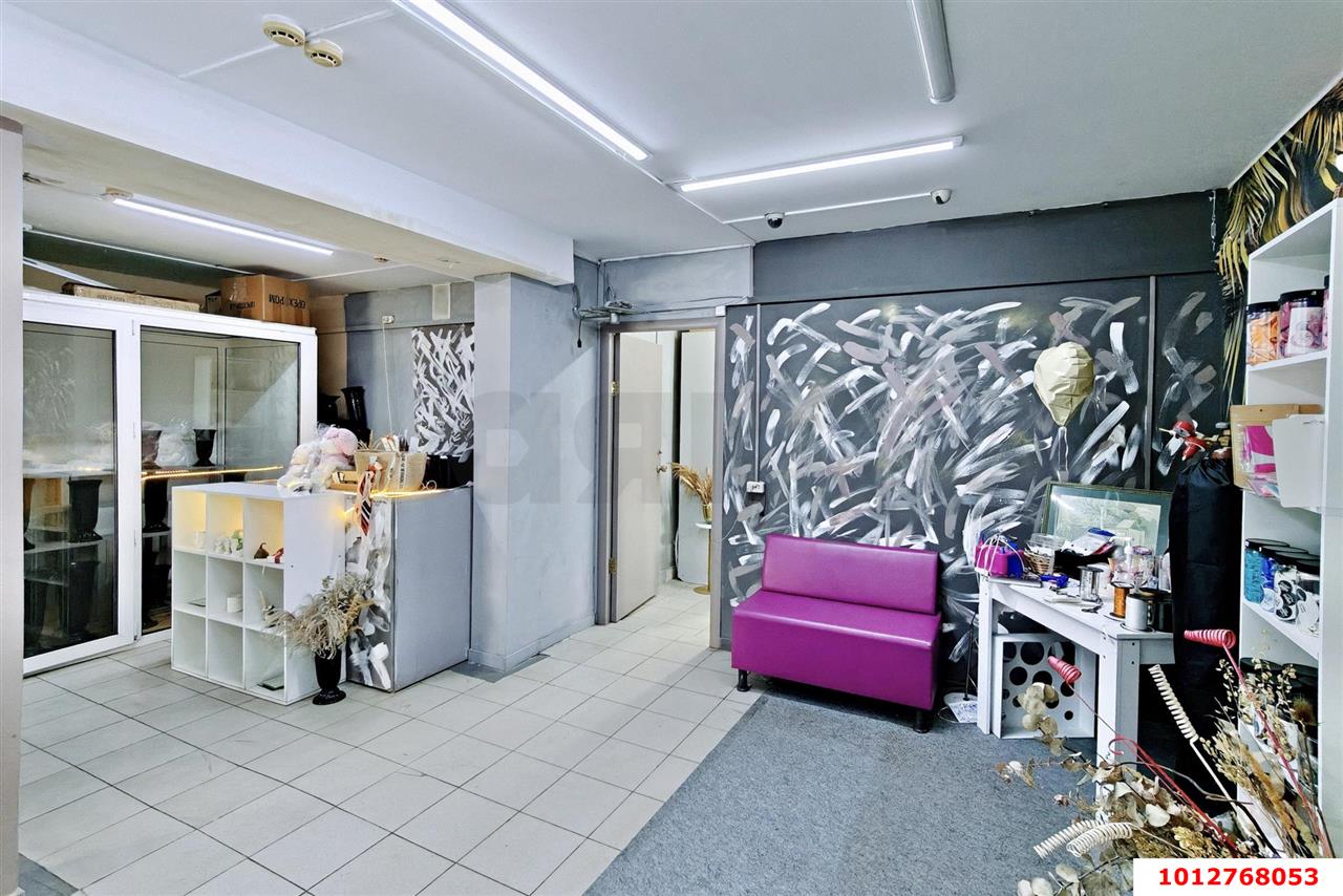 Фото №6: Торговое помещение <span class="whitespace-nowrap">53 м²</span>, <span class="whitespace-nowrap">1/16 эт.</span> - Краснодар, Карасунский внутригородской округ, мкр. Гидростроителей, ул. Парусная, 20/1