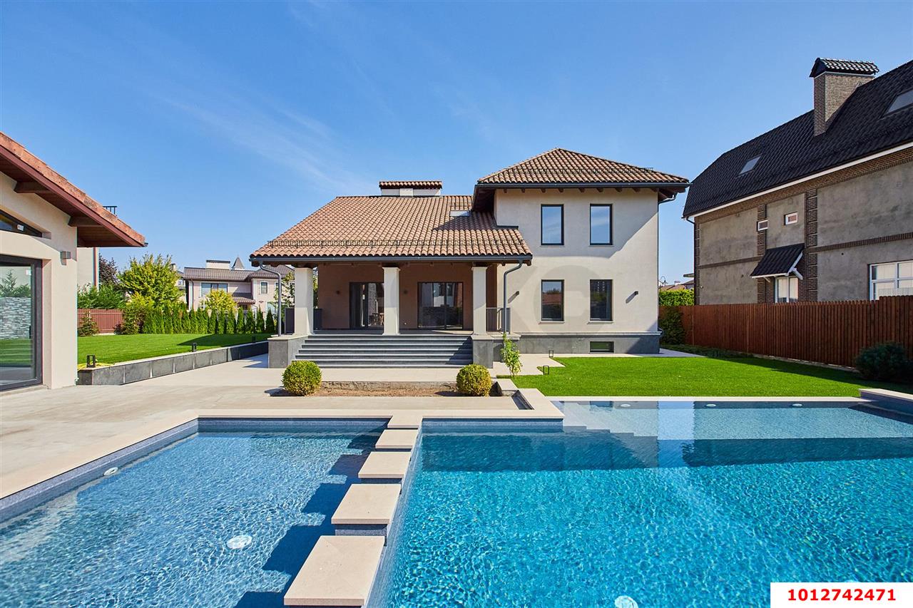 Фото №1: Дом 388 м² + 12.83 сот. - Краснодар, Прикубанский внутригородской округ, мкр. Немецкая Деревня, ул. Ганноверская, 9