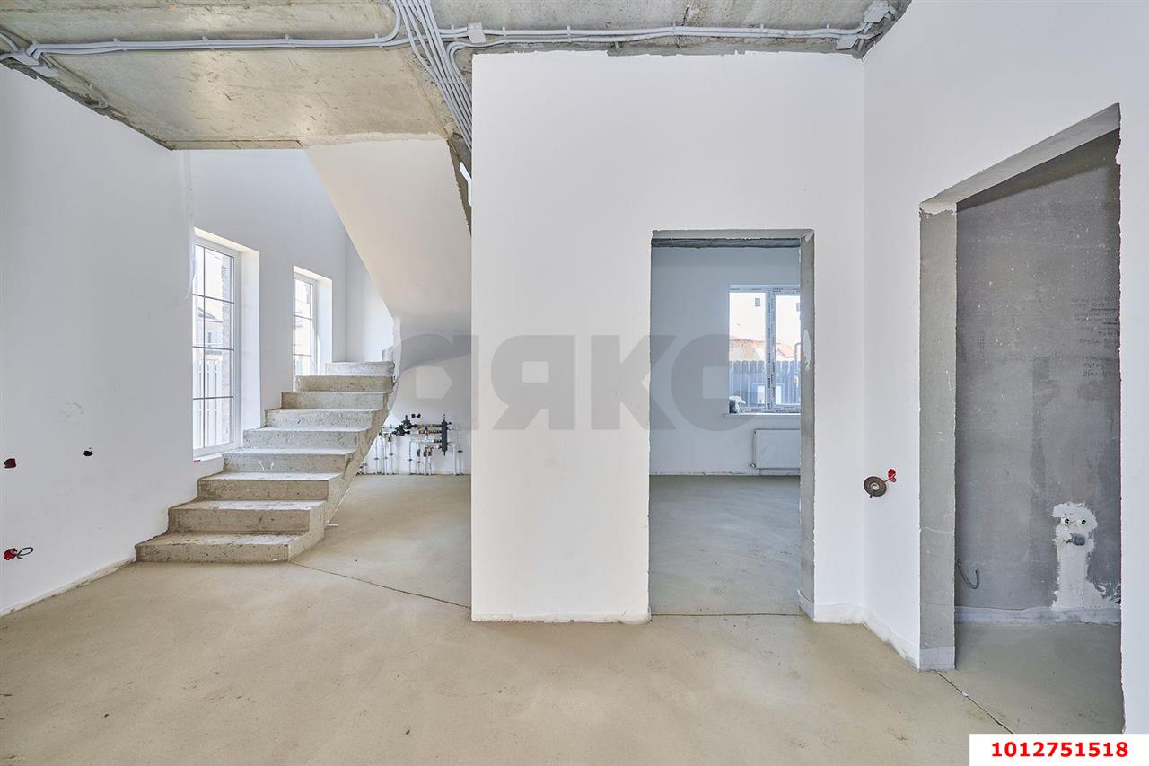 Фото №4: Дом 200 м² + 4 сот. - Краснодар, Прикубанский внутригородской округ, мкр. Горхутор, ул. Степана Неустроева, 7