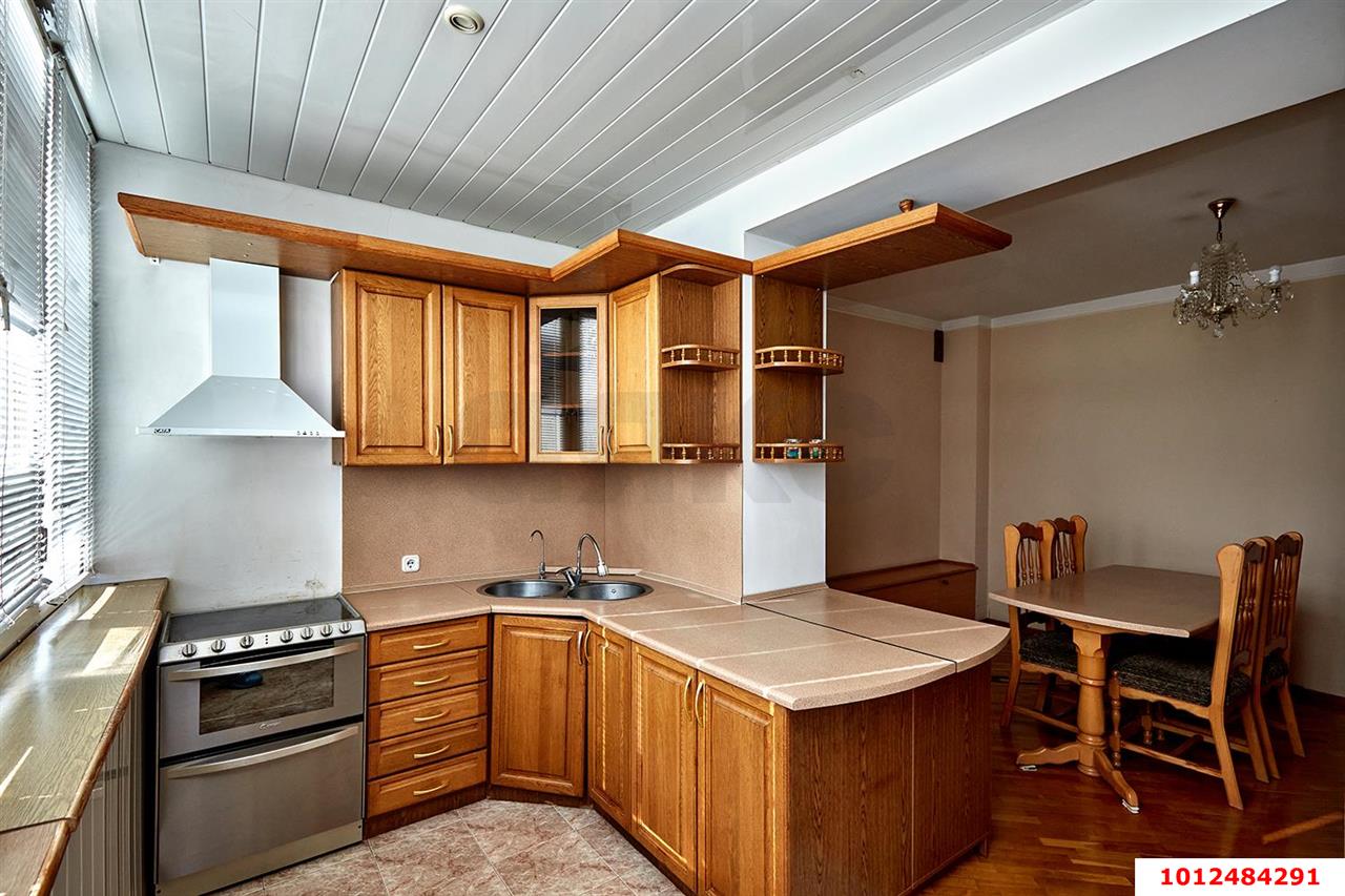 Фото №3: 4-комнатная квартира 128 м² - Краснодар, Прикубанский внутригородской округ, Школьный, Круглик, мкр. Табачная Фабрика, ул. Академика Пустовойта, 8