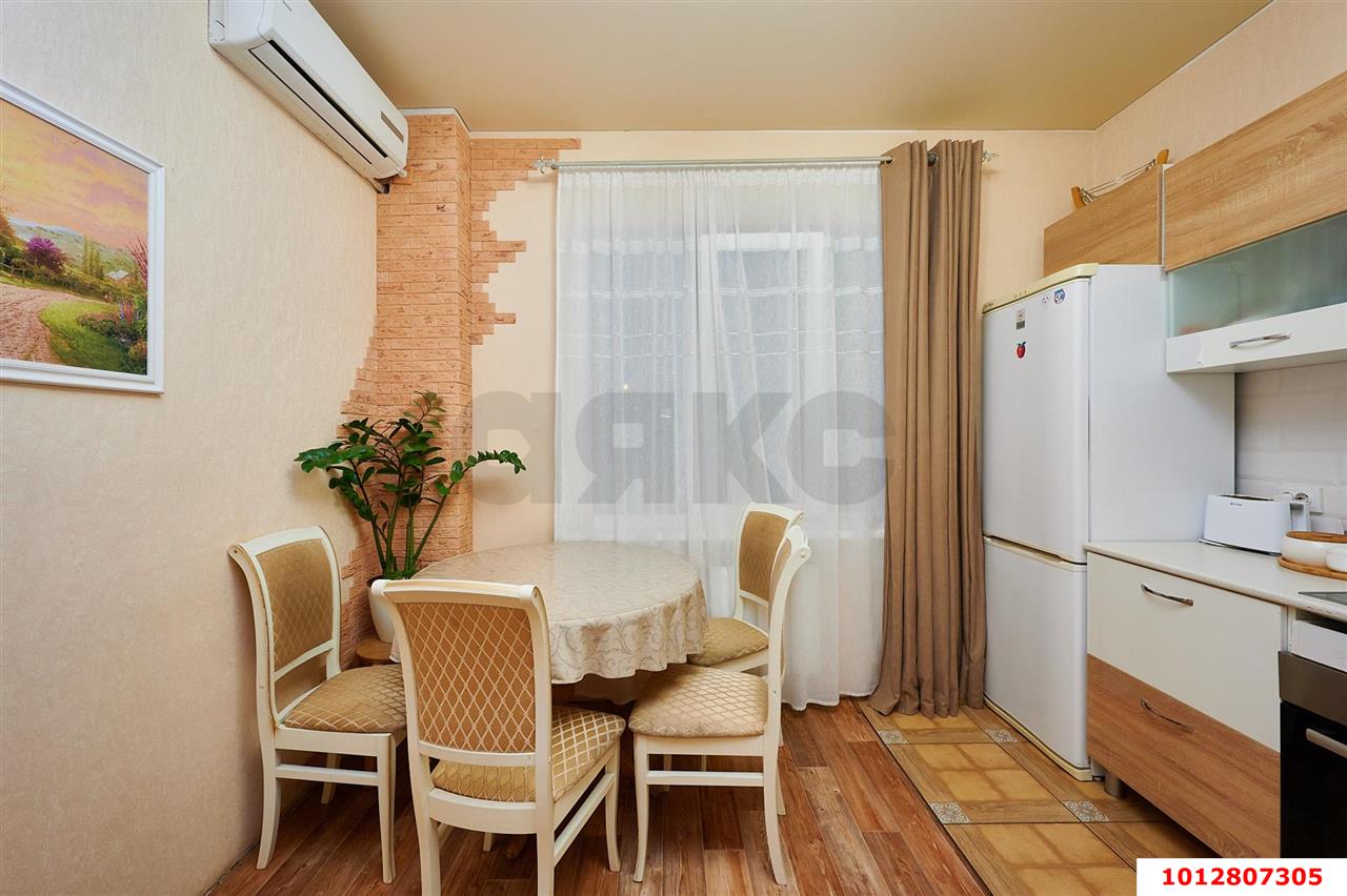 Фото №8: 3-комнатная квартира 90 м² - Краснодар, имени Маршала Жукова, ул. Александра Покрышкина, 2/1