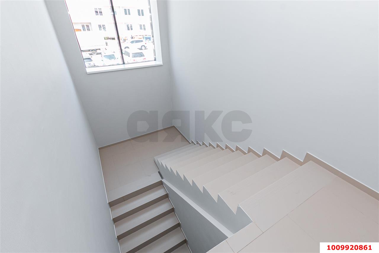 Фото №7: Торговое помещение 1213 м² - Краснодар, 2-я Площадка, ул. Кореновская, 10