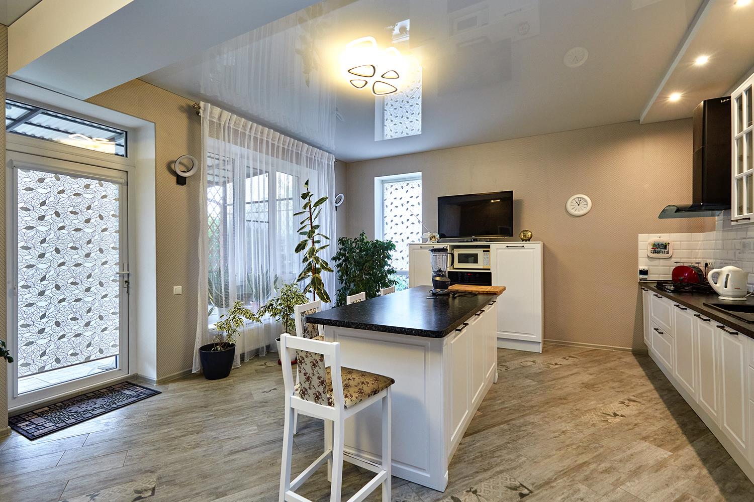 Фото №4: Дом 224 м² + 8 сот. - Краснодар, ул. Михайловская, 12