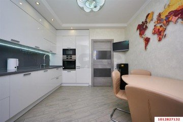 Фото №1: 2-комнатная квартира 61 м² - Краснодар, мкр. Юбилейный, б-р Клары Лучко, 4