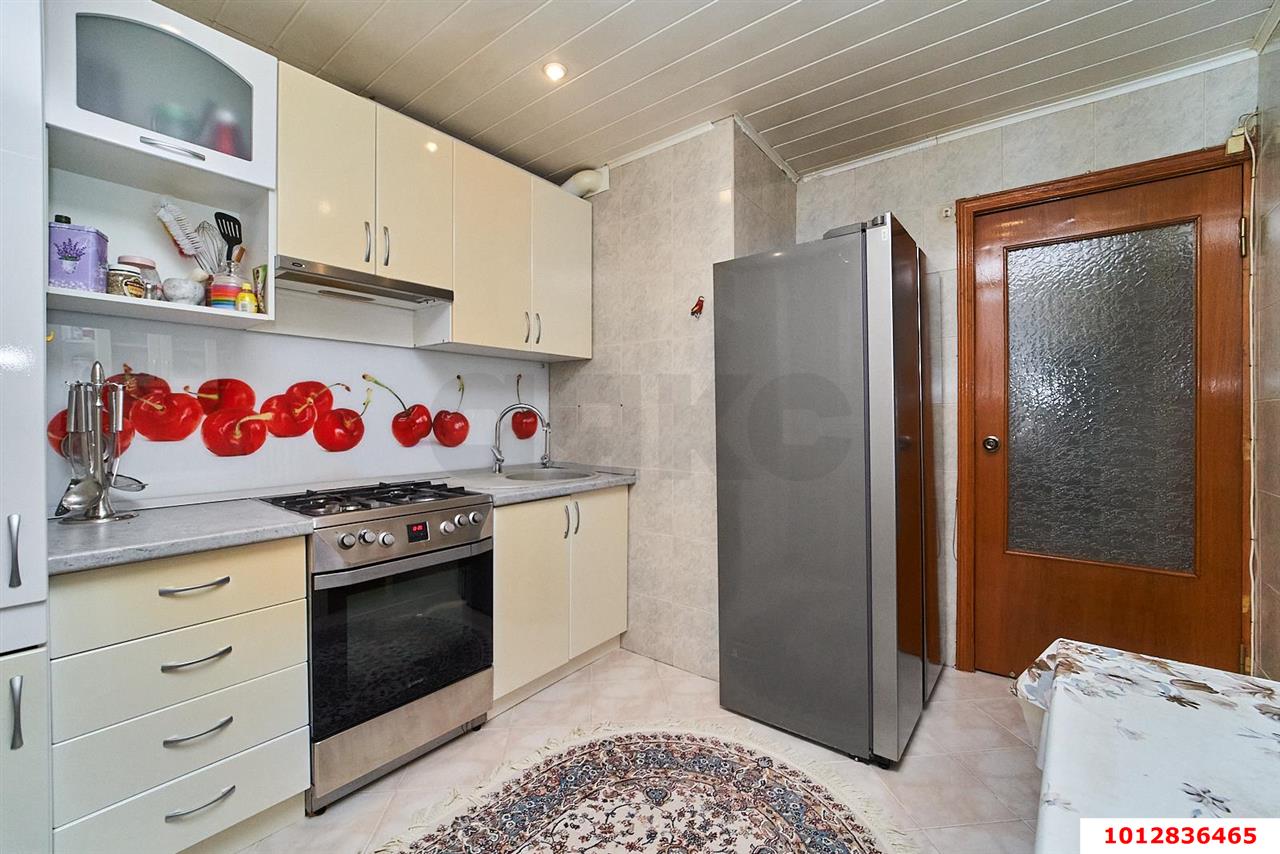 Фото №2: 3-комнатная квартира 68 м² - Краснодар, Центральный внутригородской округ, Покровка, мкр. Центральный, ул. Володарского, 10А