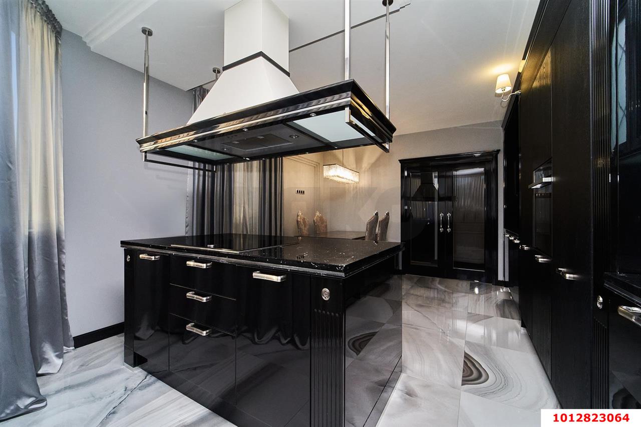 Фото №3: 4-комнатная квартира 144 м² - Краснодар, Западный внутригородской округ, ул. Кожевенная, 28