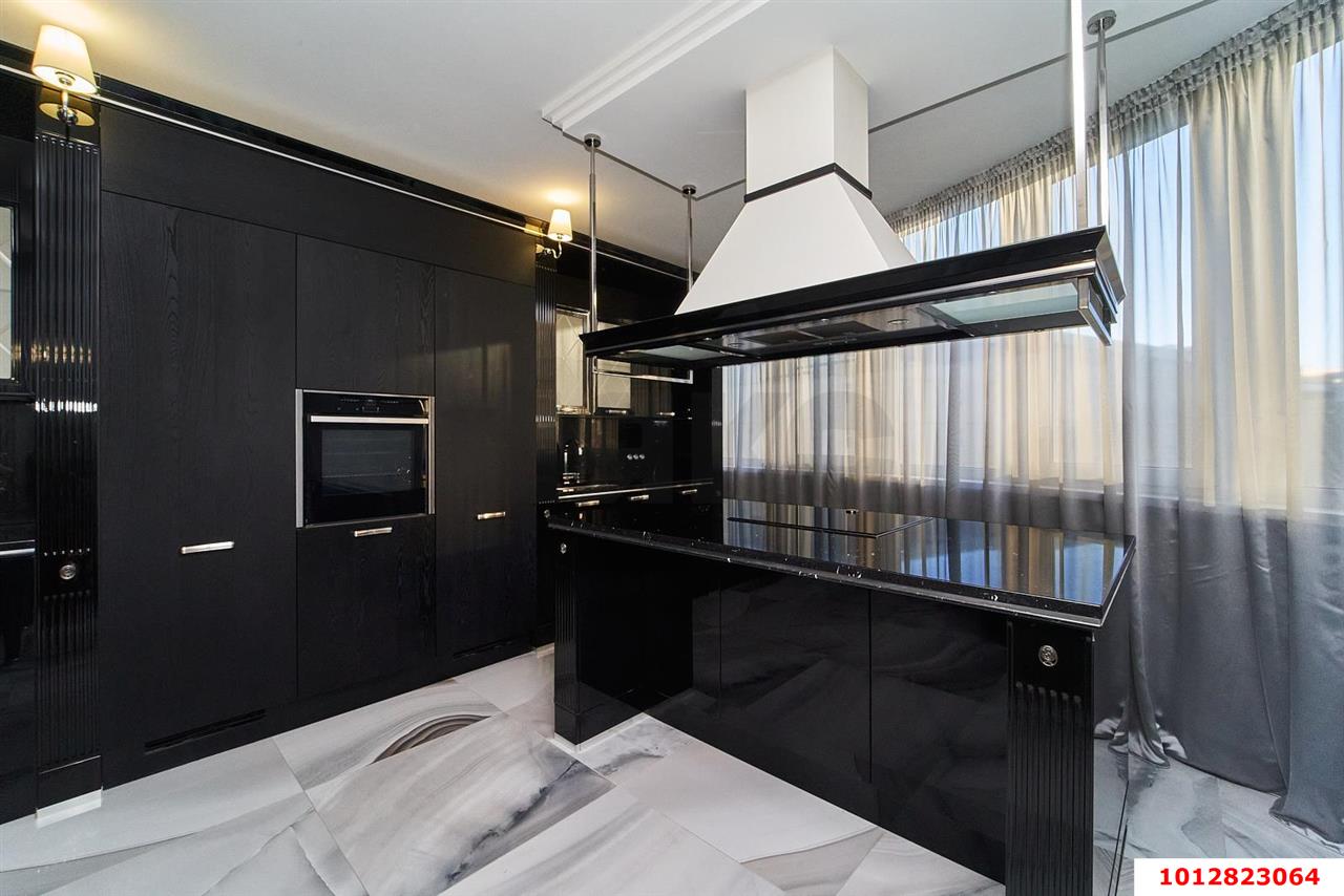 Фото №2: 4-комнатная квартира 144 м² - Краснодар, Западный внутригородской округ, ул. Кожевенная, 28