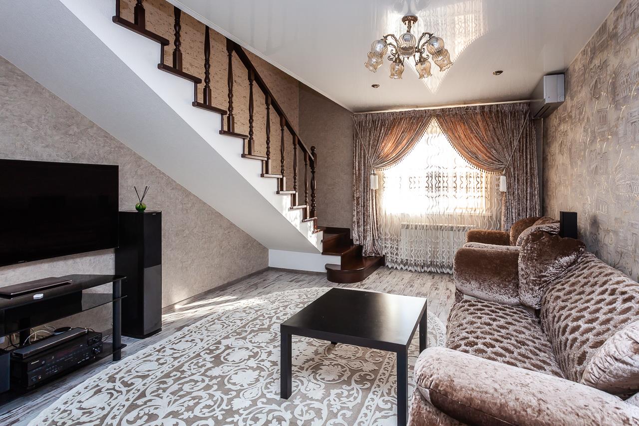 Фото №1: Дом 213 м² + 4 сот. - Яблоновский, ул. Горького, 46