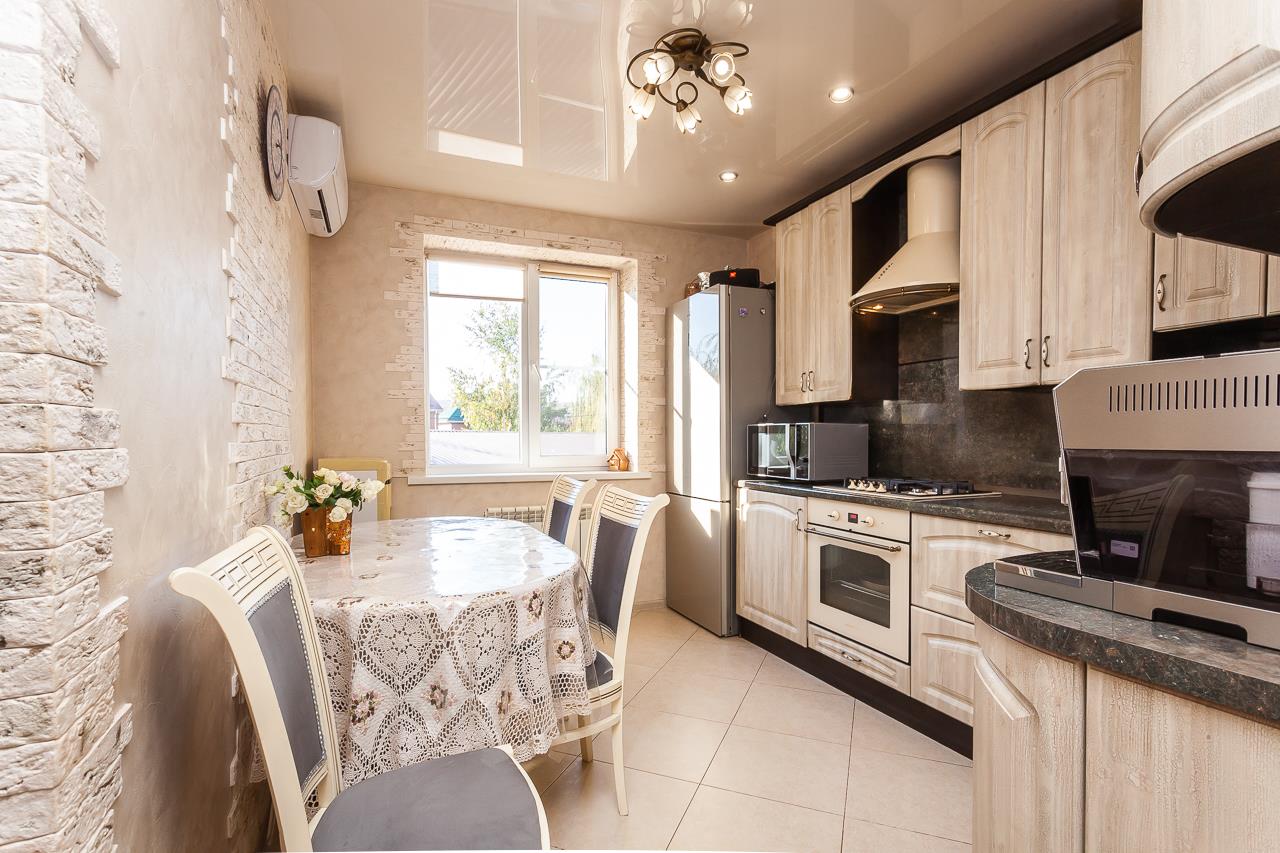 Фото №2: Дом 213 м² + 4 сот. - Яблоновский, ул. Горького, 46