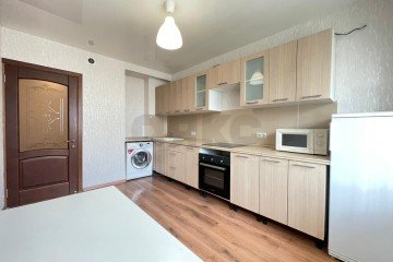 Фото №1: 2-комнатная квартира 64 м² - Краснодар, мкр. Краевая Клиническая Больница, ул. Черкасская, 53