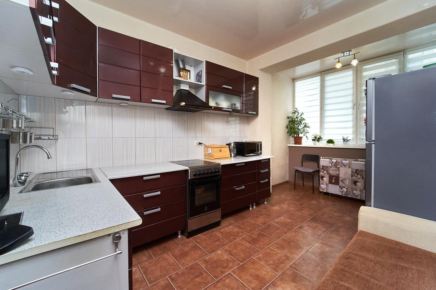 Фото №2: 2-комнатная квартира 55 м² - Краснодар, Прикубанский внутригородской округ, Завод Радиоизмерительных Приборов, жилой комплекс Культурный, мкр. Музыкальный, ул. имени Сергея Есенина, 82/3