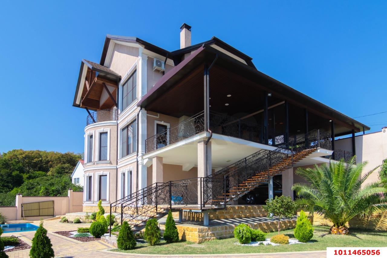 Фото №1: Дом 384 м² + 10 сот. - Сочи, Адлерский, ул. Ворошиловградская, 252/2