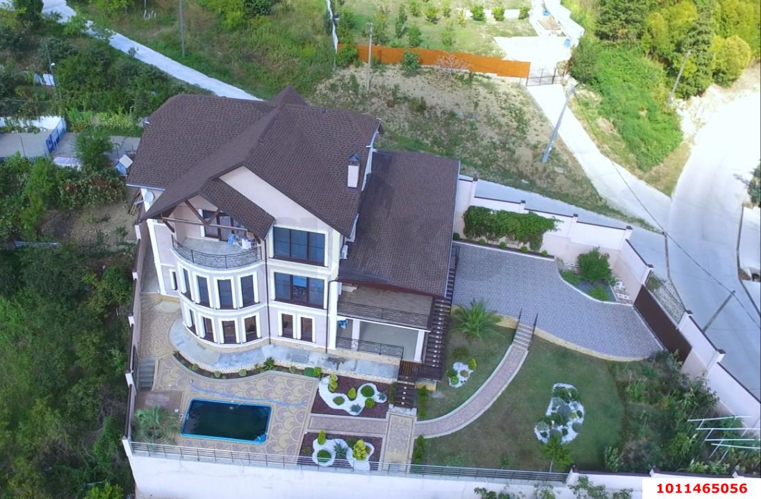 Фото №2: Дом 384 м² + 10 сот. - Сочи, Адлерский, ул. Ворошиловградская, 252/2