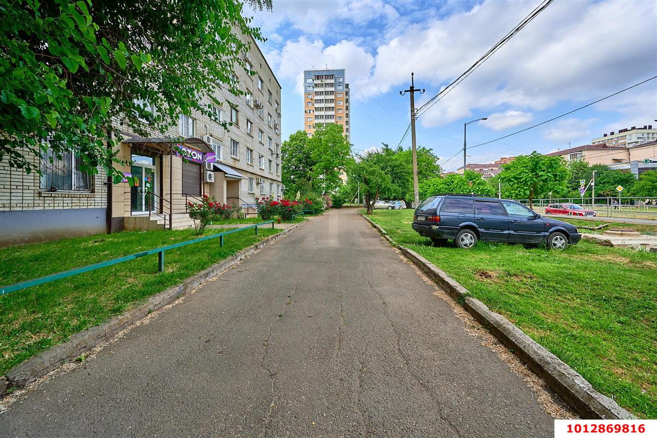 Фото №4: Торговое помещение 36 м² - Краснодар, Краевая Клиническая Больница, ул. Восточно-Кругликовская, 63