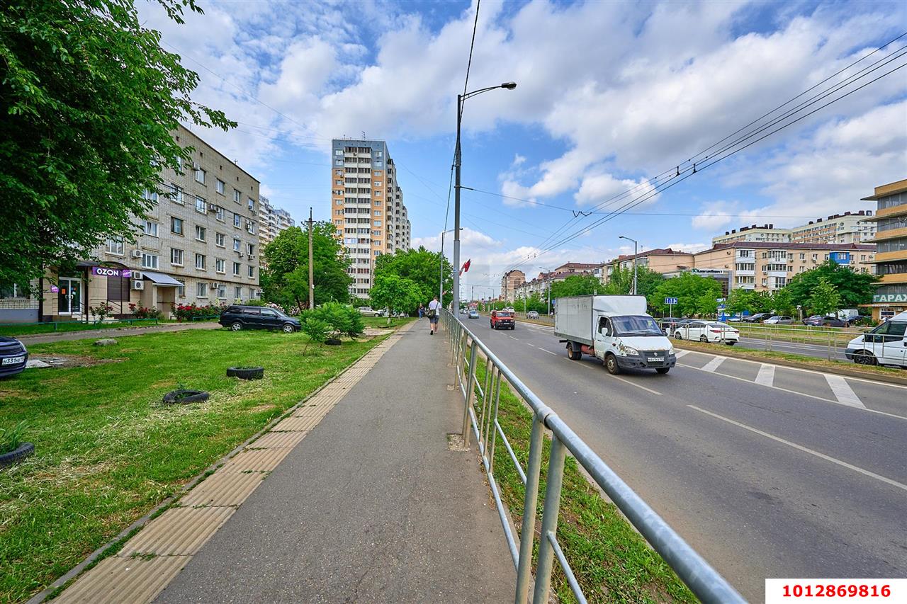 Фото №9: Торговое помещение 36 м² - Краснодар, Краевая Клиническая Больница, ул. Восточно-Кругликовская, 63