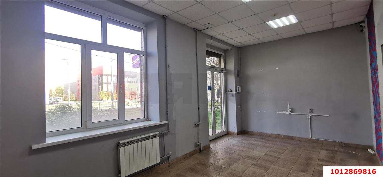 Фото №6: Торговое помещение 35 м² - Краснодар, Прикубанский внутригородской округ, мкр. Краевая Клиническая Больница, ул. Восточно-Кругликовская, 63