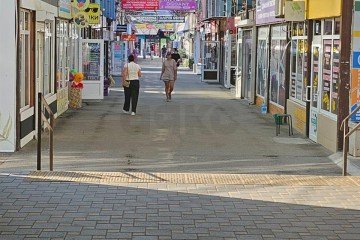 Фото №2: Торговое помещение 13 м² - Краснодар, мкр. Юбилейный, пр-кт Чекистов, 17