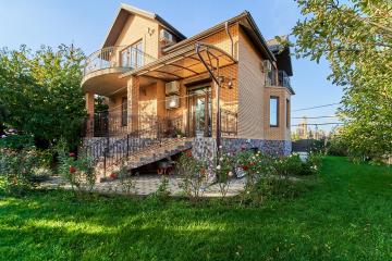 Фото №1: Дом 451 м² - Краснодар, мкр. 2-я Площадка, ул. Генерала Мищенко, 30/2