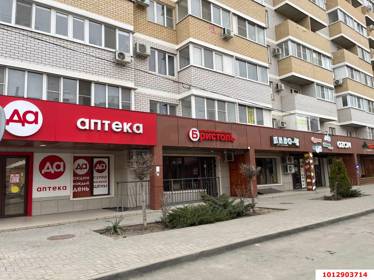 Фото №1: Торговое помещение 79 м² - Краснодар, жилой комплекс Светлый, ул. Московская, 144/2