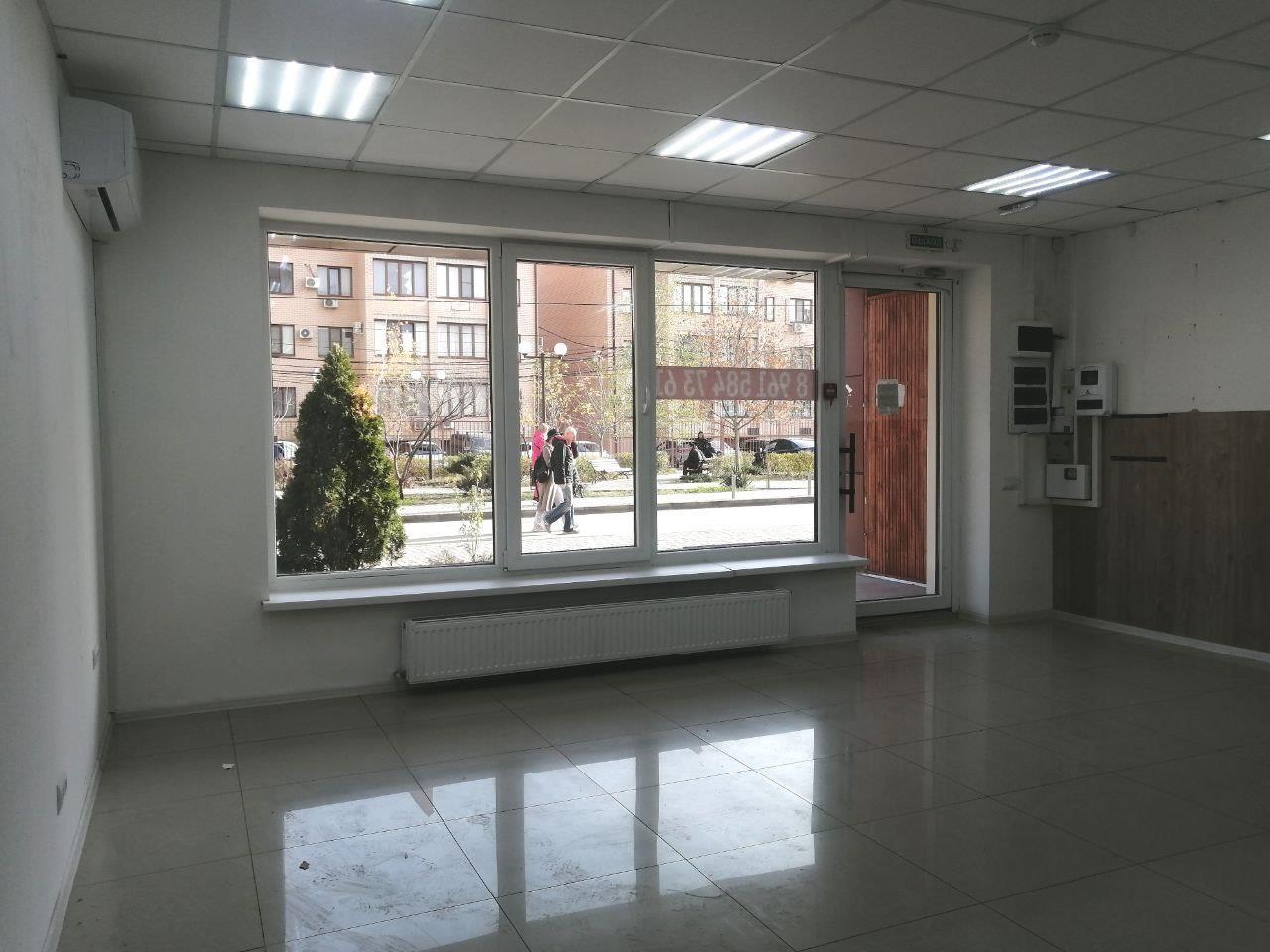 Фото №5: Коммерция 78 м² - Краснодар, ЖК Светлый, Прикубанский внутригородской округ, Завод Радиоизмерительных Приборов, Музыкальный, мкр. жилой комплекс Светлый, ул. Московская, 144к2