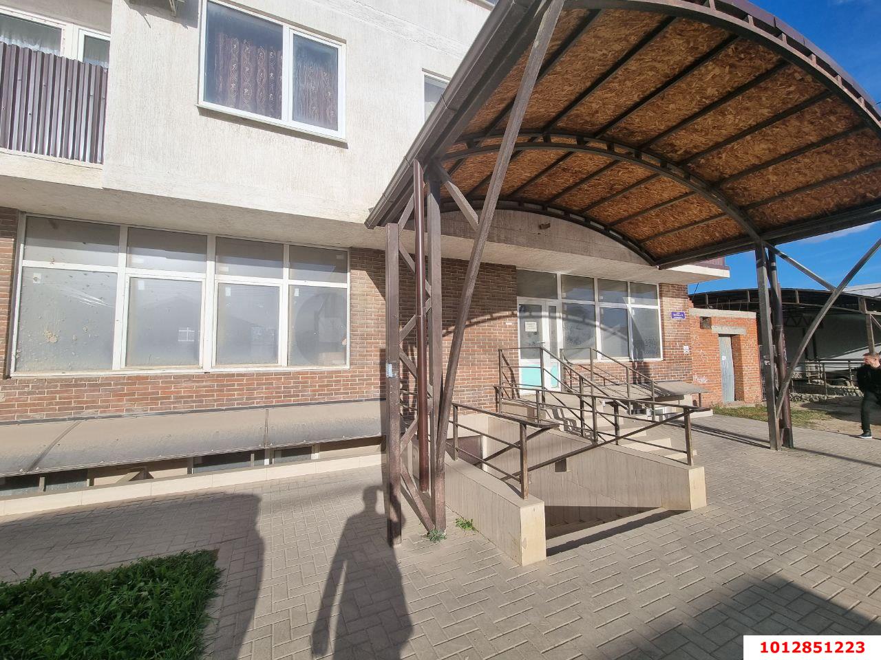 Фото №5: Торговое помещение 124 м² - Краснодар, Отделение № 1 ОПХ Колос, ул. Цветная, 41