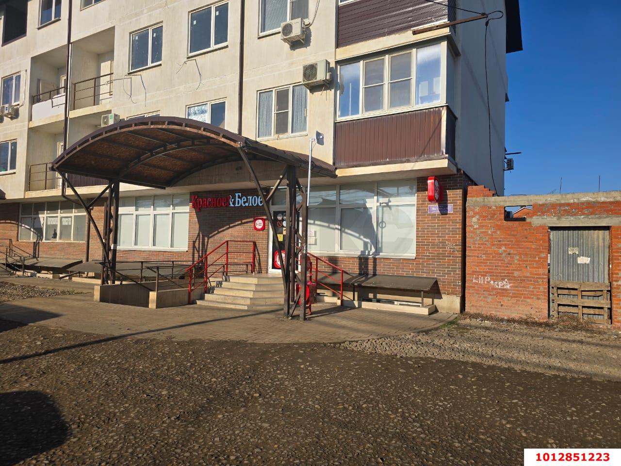 Фото №1: Торговое помещение 124 м² - Краснодар, Отделение № 1 ОПХ Колос, ул. Цветная, 41