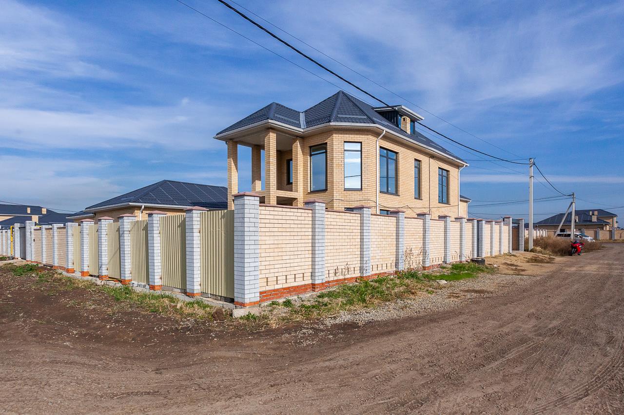 Фото №1: Дом 205 м² + 3.42 сот. - Краснодар, Прикубанский внутригородской округ, мкр. КП Крепость, ул. Саратовская, 13к2