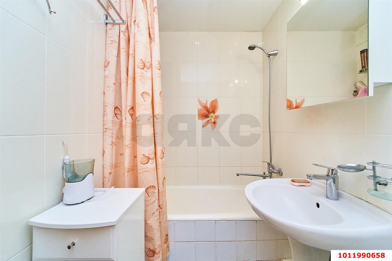 Фото №11: 4-комнатная квартира 79 м² - Краснодар, Краевая Клиническая Больница, ул. 1 Мая, 234