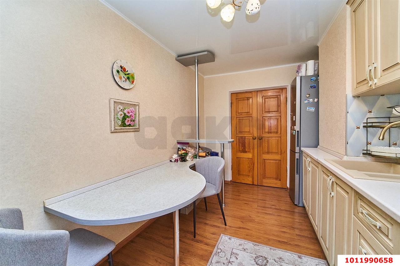 Фото №3: 4-комнатная квартира 79 м² - Краснодар, Прикубанский внутригородской округ, Калинино, мкр. Краевая Клиническая Больница, ул. 1 Мая, 234