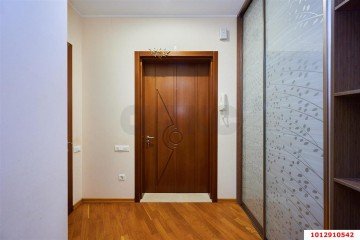 Фото №3: 2-комнатная квартира 65 м² - Краснодар, мкр. Центральный, ул. Кубанская Набережная, 4