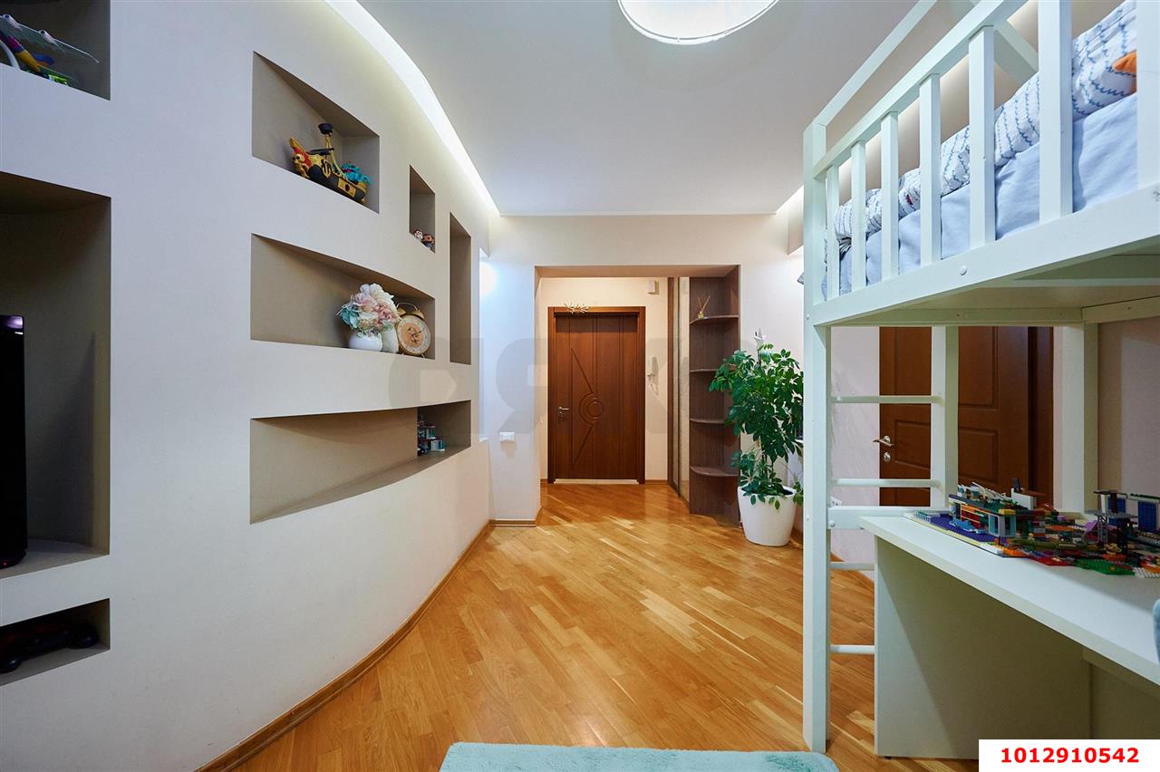 Фото №12: 2-комнатная квартира 65 м² - Краснодар, Центральный, ул. Кубанская Набережная, 4