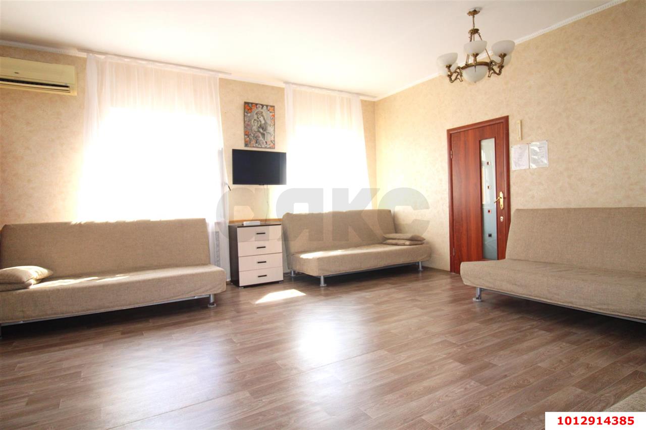 Фото №1: Дом 286 м² + 2.2 сот. - Краснодар, Центральный внутригородской округ, мкр. Покровка, ул. Северная, 508