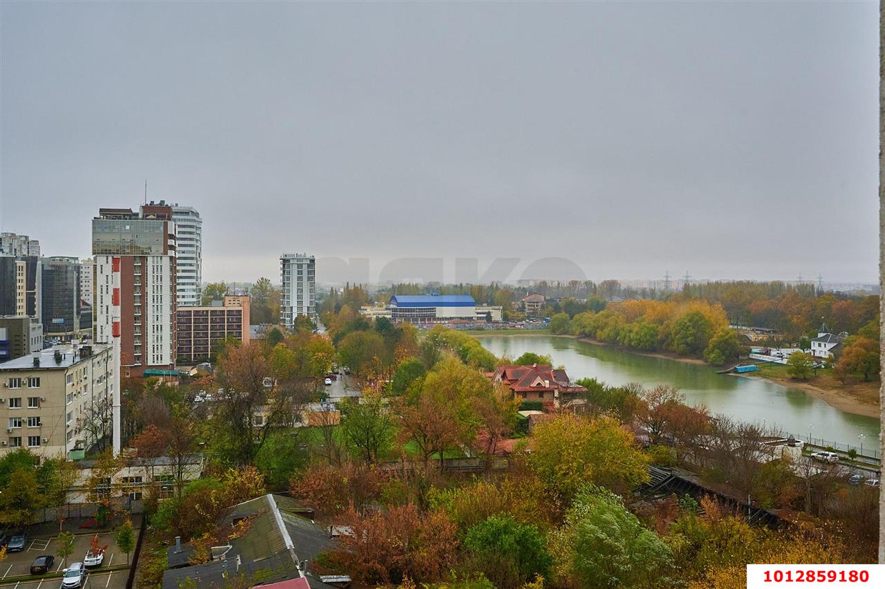 Фото №1: 4-комнатная квартира 136 м² - Краснодар, Центральный, ул. Кубанская Набережная, 31/1