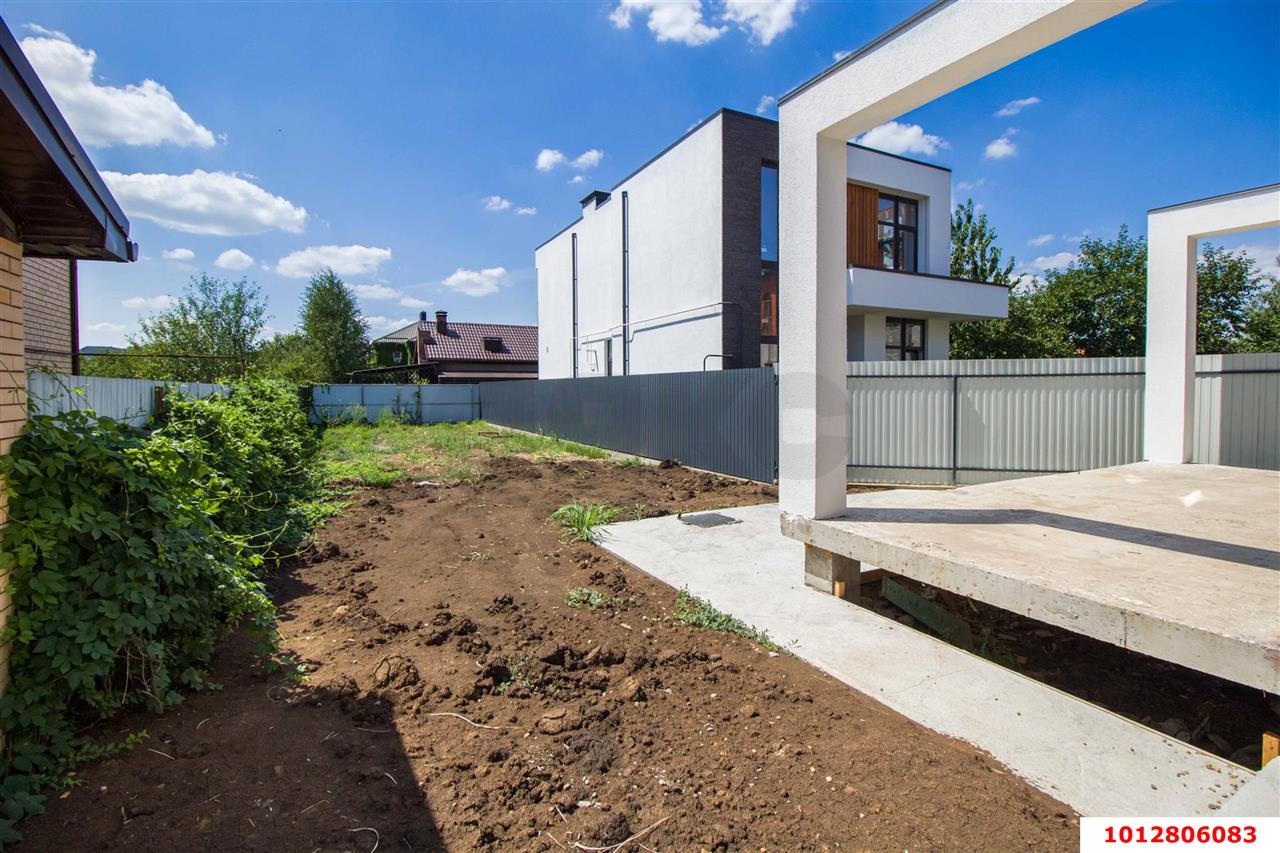 Фото №3: Дом 195 м² + 5 сот. - Краснодар, Прикубанский внутригородской округ, Калинино, мкр. Завод Радиоизмерительных Приборов, ул. Прочноокопская, 7