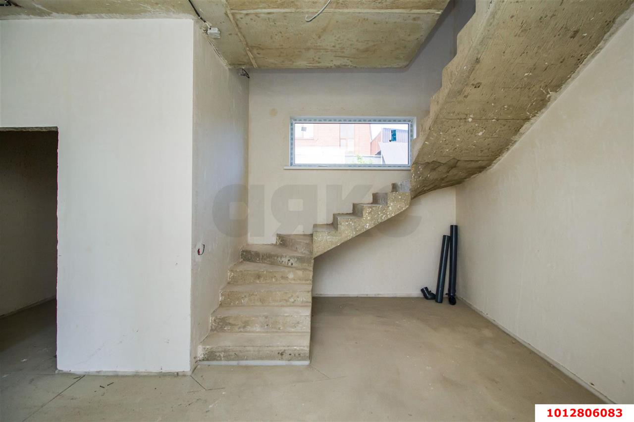 Фото №7: Дом 195 м² + 5 сот. - Краснодар, Прикубанский внутригородской округ, Калинино, мкр. Завод Радиоизмерительных Приборов, ул. Прочноокопская, 7