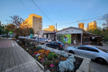 Фото №3: Торговое помещение 200 м² - Краснодар, мкр. Фестивальный, ул. имени Тургенева, 149