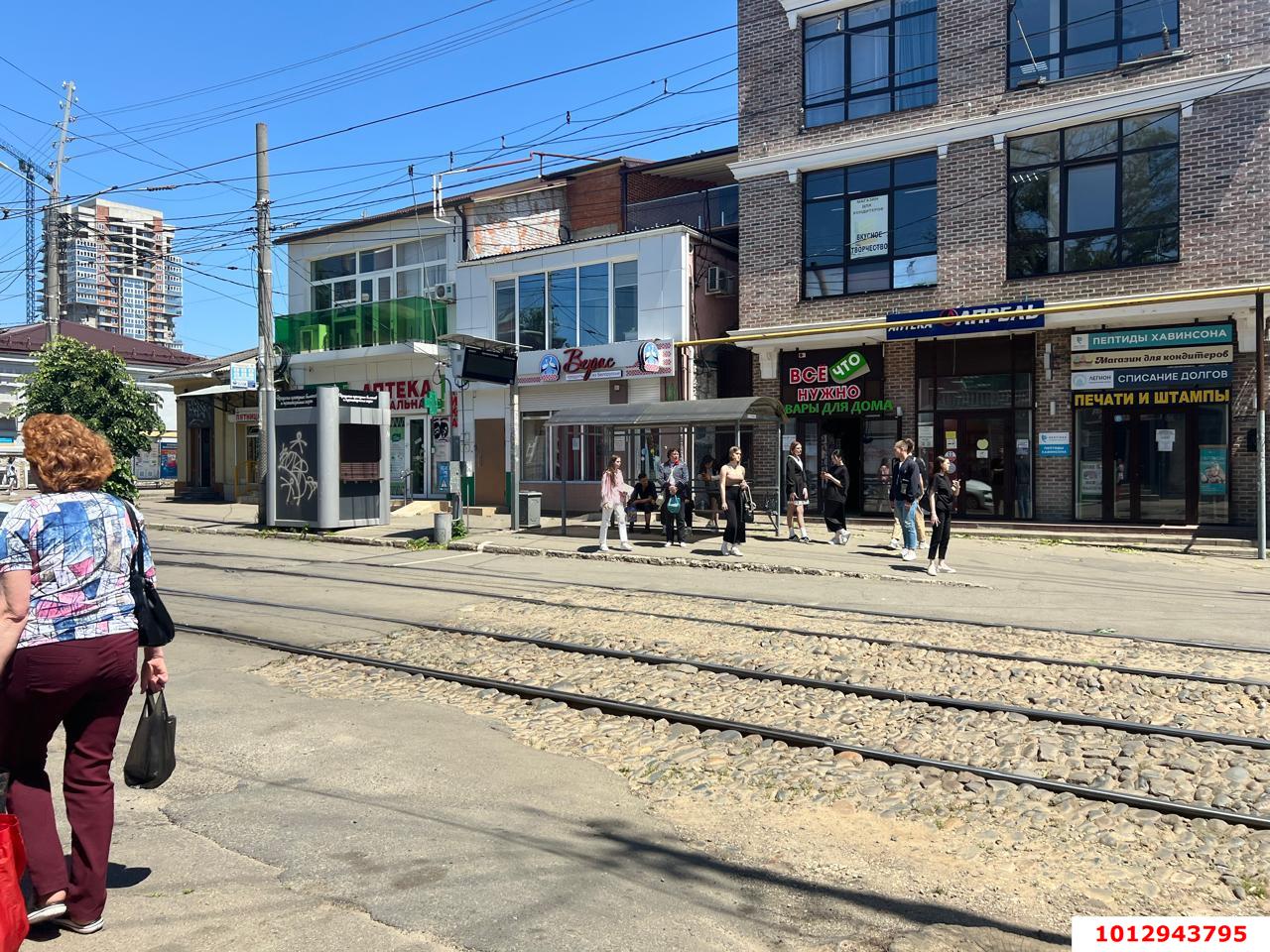 Фото №4: Торговое помещение 39 м² - Краснодар, Центральный, ул. Коммунаров, 95