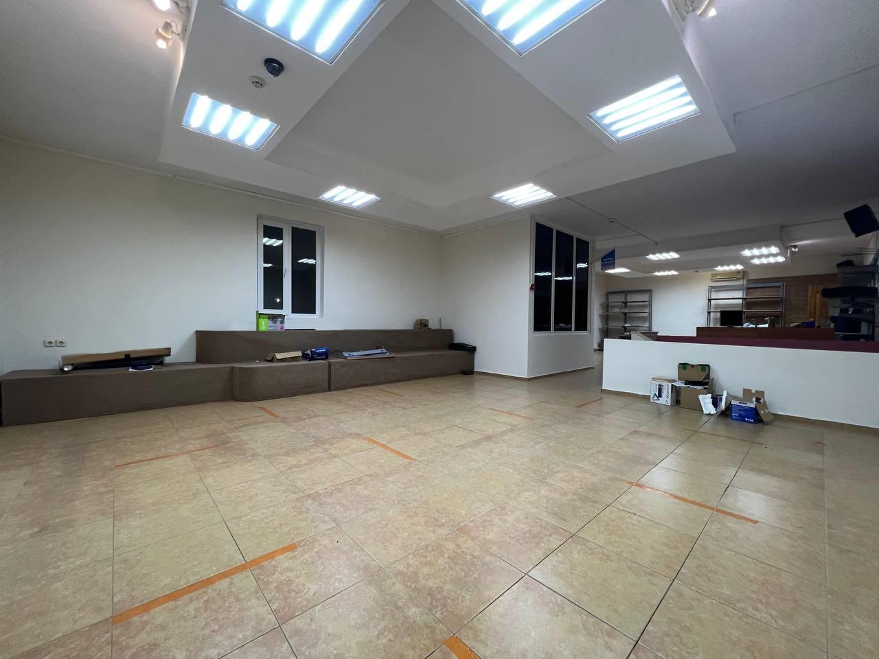 Фото №6: Коммерция 721 м² - Темрюк, ул. Парижской Коммуны, 38