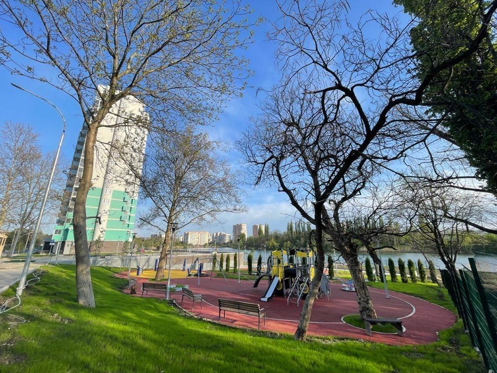 Фото №15: 1-комнатная квартира 47 м² - Краснодар, Карасунский внутригородской округ, Центральный внутригородской округ, Черёмушки, мкр. жилой комплекс Дом у Озера, ул. Селезнёва, 104/1