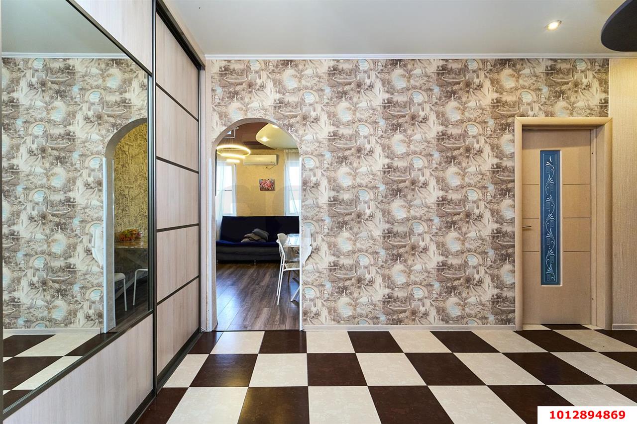 Фото №7: 2-комнатная квартира 65 м² - Краснодар, Прикубанский внутригородской округ, мкр. Сады Калинина, ул. Средняя, 81/4