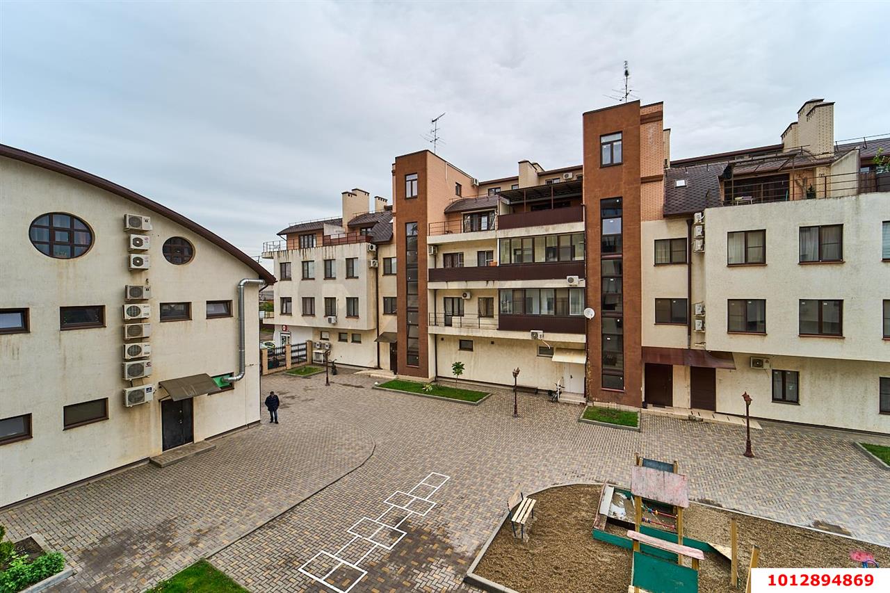 Фото №3: 2-комнатная квартира 65 м² - Краснодар, Прикубанский внутригородской округ, мкр. Сады Калинина, ул. Средняя, 81/4