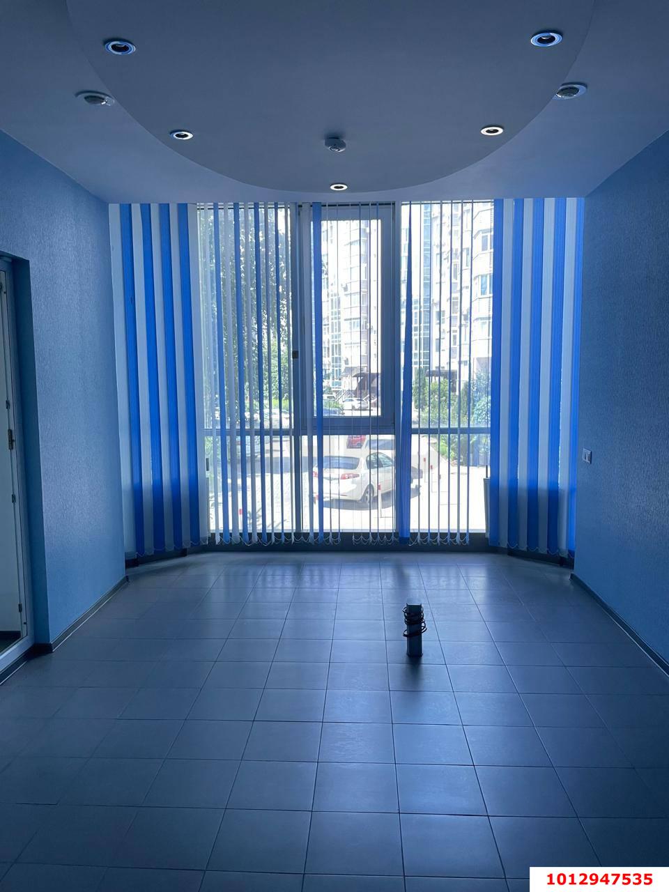 Фото №3: Торговое помещение 311 м² - Краснодар, Солнечный, пр-кт Константина Образцова, 22