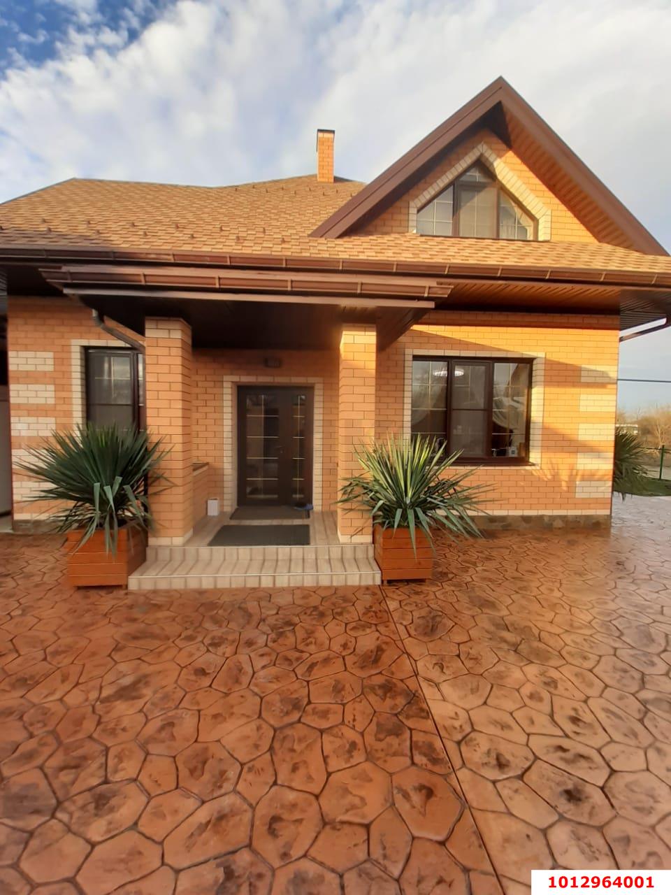 Фото №1: Дом 197 м² + 9.5 сот. - Афипский, ул. Набережная