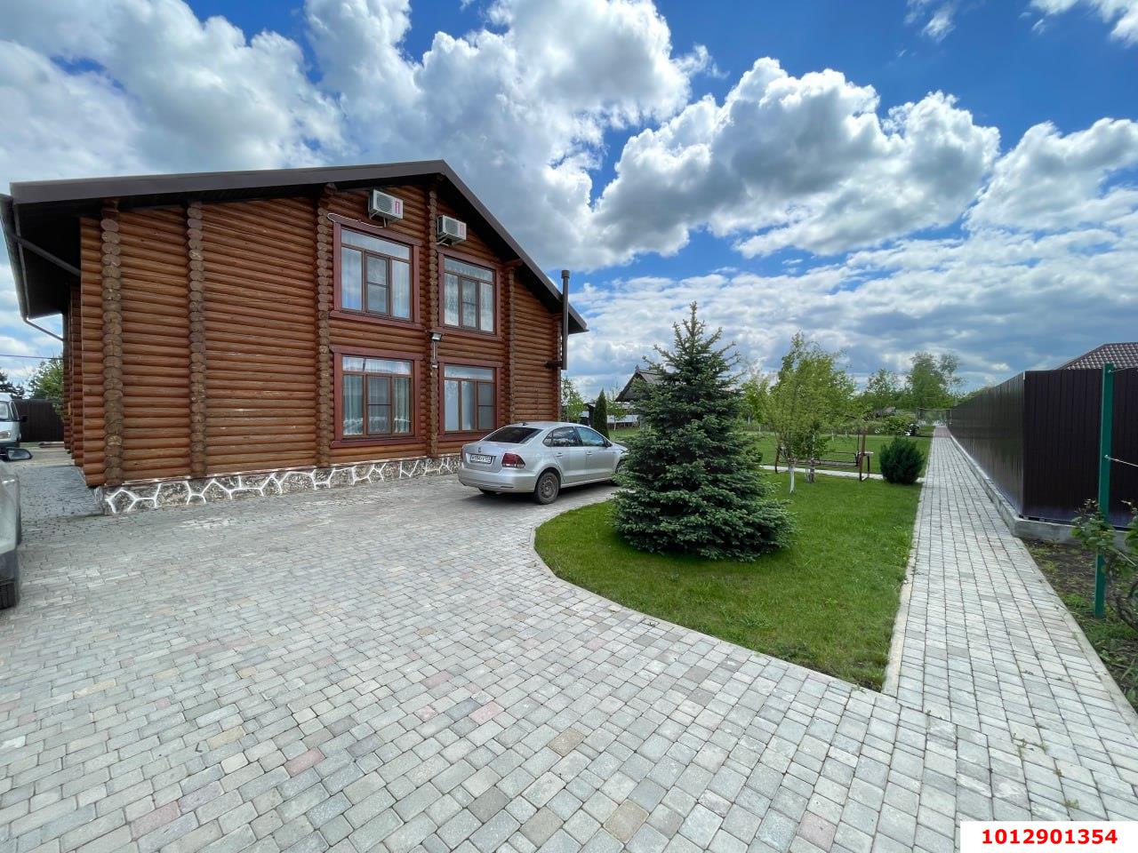 Фото №1: Дом 197 м² + 14 сот. - Красносельское, ул. Школьная, 6