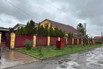 Фото №1: Дом <span class="whitespace-nowrap">300 м²</span> <span class="whitespace-nowrap">+ 7.35 сот.</span>, <span class="whitespace-nowrap">2 эт.</span> - Ленинградская, ул. Терновая, 45