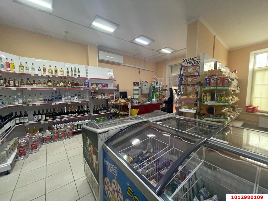 Фото №6: Торговое помещение 64 м² - Краснодар, жилой комплекс Москва, ул. Российская, 79/3к2