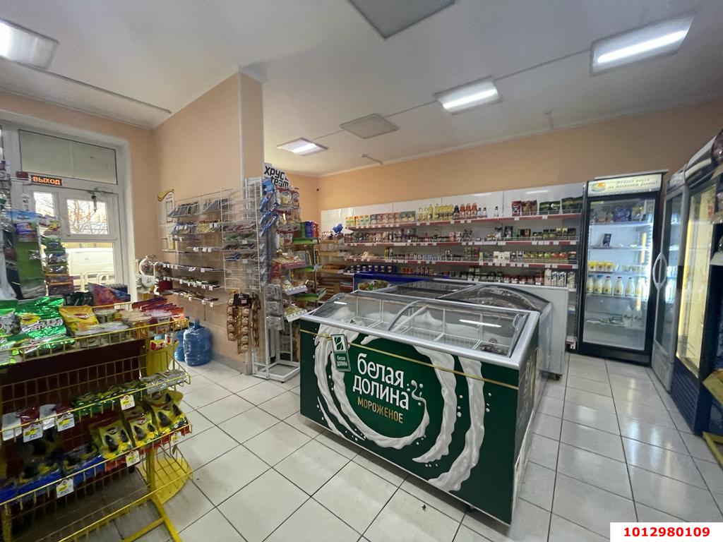 Фото №3: Торговое помещение 64 м² - Краснодар, жилой комплекс Москва, ул. Российская, 79/3к2