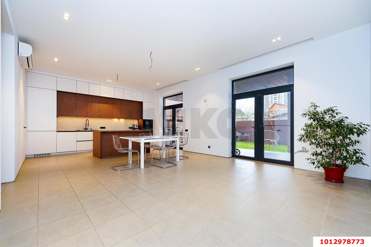 Фото №7: Дом 146 м² + 4 сот. - Краснодар, Центральный внутригородской округ, Покровка, мкр. Центральный, ул. Новокузнечная, 116