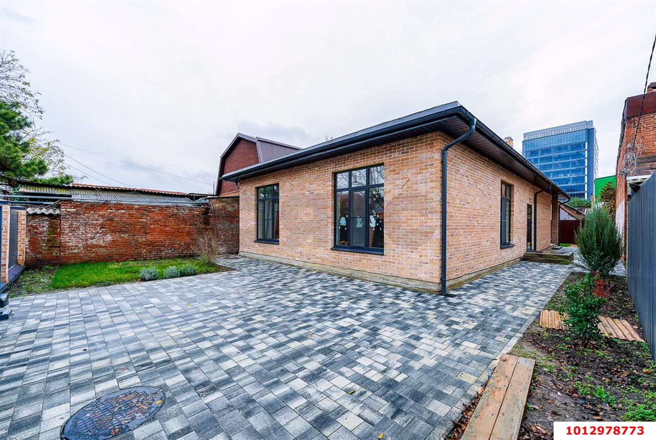 Фото №3: Дом 146 м² + 4 сот. - Краснодар, Центральный внутригородской округ, Покровка, мкр. Центральный, ул. Новокузнечная, 116