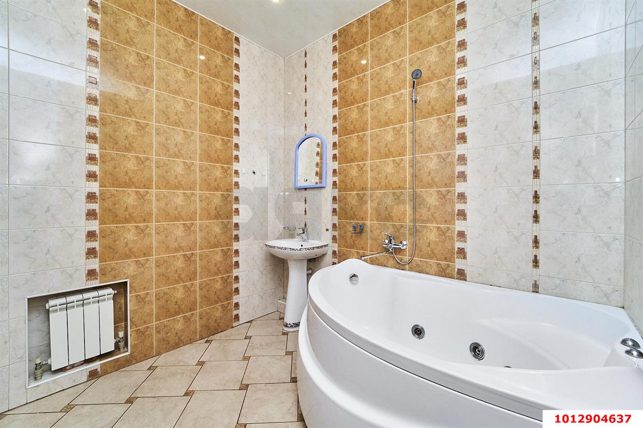 Фото №13: Дуплекс 384 м² + 3.6 сот. - Краснодар, 2-я Площадка, ул. Дмитрия Донского, 18